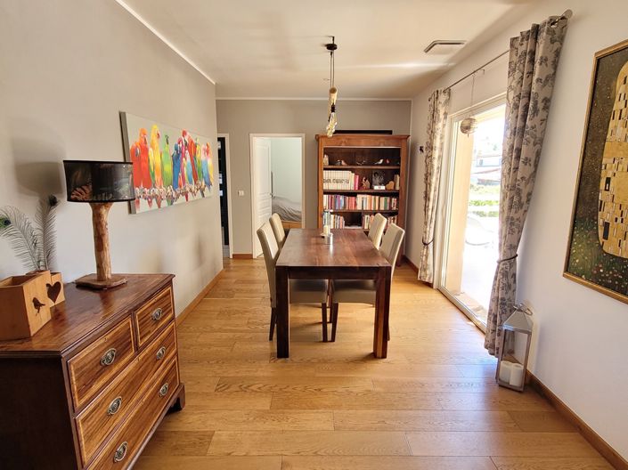 Image No.9-4 Bed Property for sale
