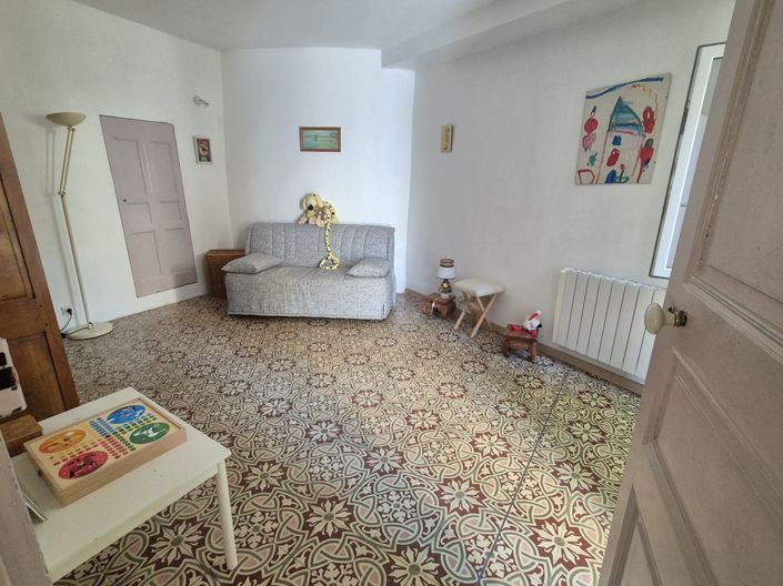 Image No.20-4 Bed Property for sale