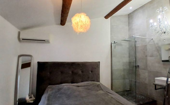 Image No.18-4 Bed House for sale