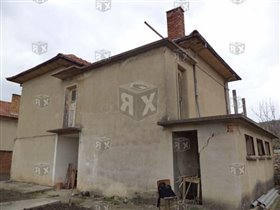 Image No.1-Maison de 4 chambres à vendre à Gorsko Kalugerovo