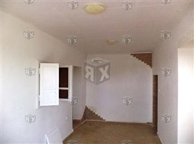 Image No.2-Maison de 3 chambres à vendre à Maslarevo