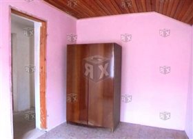 Image No.9-Maison de 3 chambres à vendre à Katrandzhii