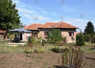 1 - Pavel, Maison