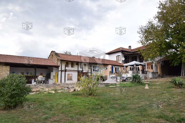 Image No.1-4 Bed House for sale