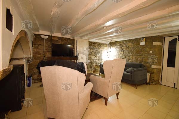 Image No.5-Maison de 5 chambres à vendre à Tserova Koriya