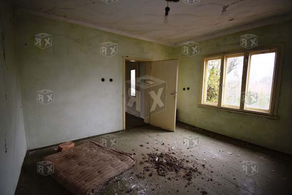 Image No.9-5 Bed House for sale