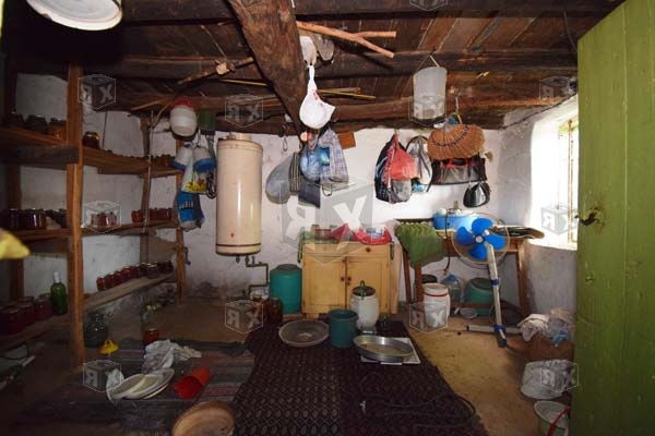 Image No.6-4 Bed House for sale