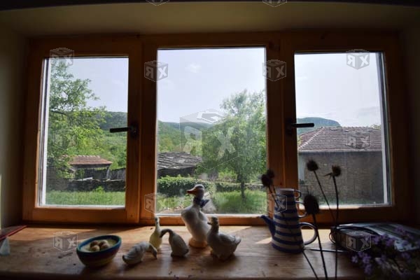 Image No.8-4 Bed House for sale