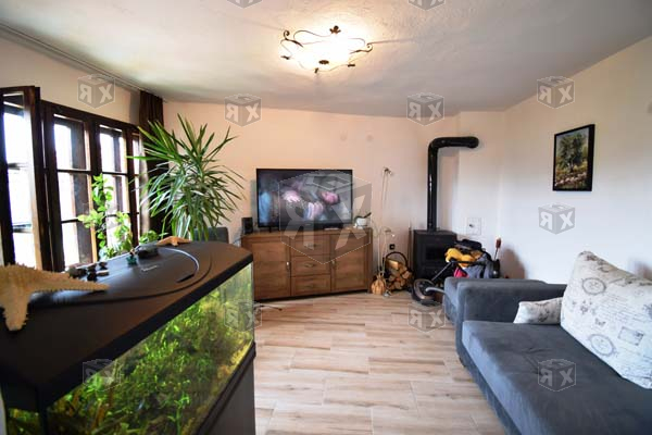 Image No.2-Maison de 2 chambres à vendre à Veliko Tarnovo