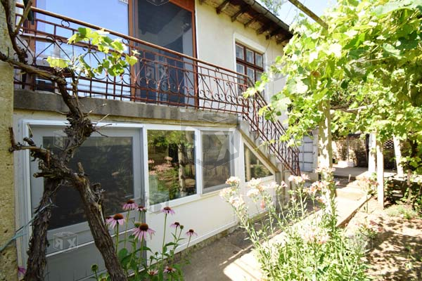 Image No.1-Maison de 3 chambres à vendre à Dolna Lipnitsa
