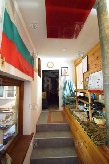 Image No.6-Maison de 3 chambres à vendre à Tryavna