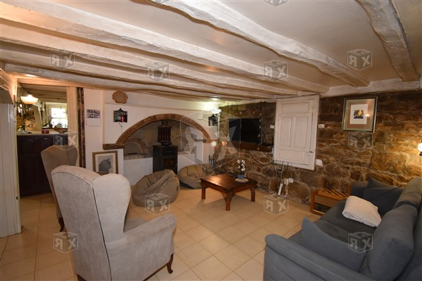 Image No.3-Maison de 5 chambres à vendre à Tserova Koriya