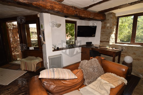 Image No.11-3 Bed House for sale