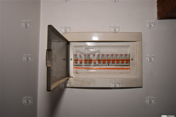Image No.18-2 Bed House for sale