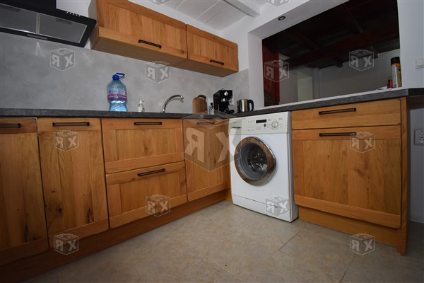 Image No.5-2 Bed House for sale