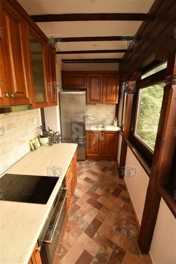 Image No.9-2 Bed House for sale