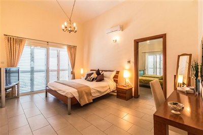 Detached Villa For Sale  in  Neo Chorio