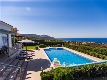 Detached Villa For Sale  in  Neo Chorio