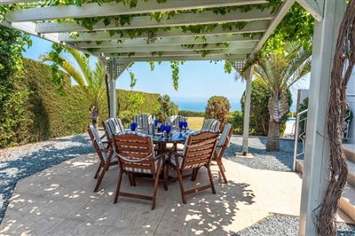 Detached Villa For Sale  in  Neo Chorio