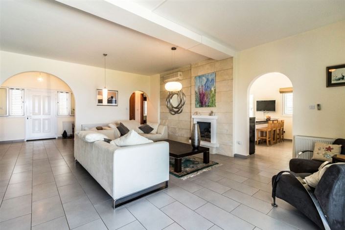 Image No.10-5 Bed Villa for sale