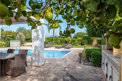 Bungalow For Sale  in  Latchi