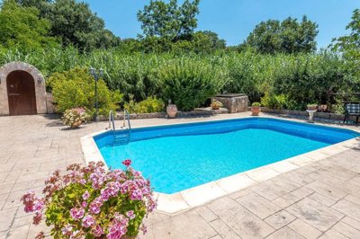 Stone House For Sale  in  Giolou
