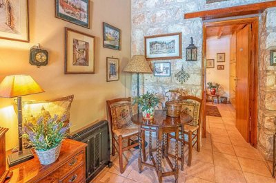 Stone House For Sale  in  Giolou