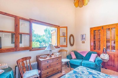 Stone House For Sale  in  Giolou