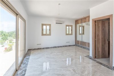 Detached Villa For Sale  in  Sea Caves