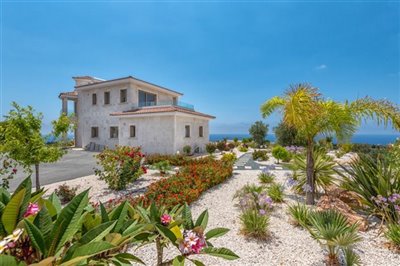 Detached Villa For Sale  in  Sea Caves