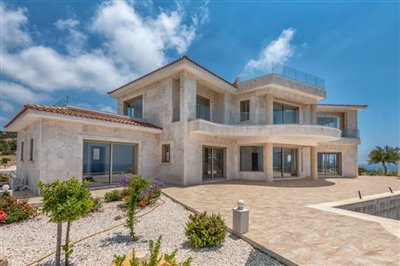 Detached Villa For Sale  in  Sea Caves