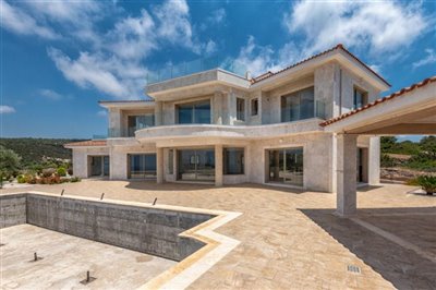 Detached Villa For Sale  in  Sea Caves