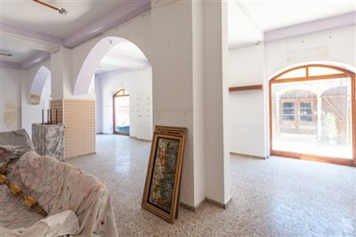 Restaurant For Sale  in  Polis