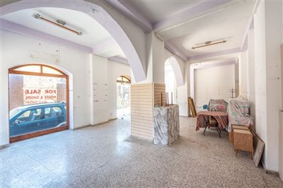 Restaurant For Sale  in  Polis