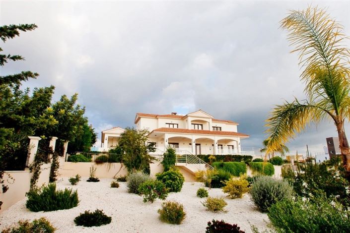 Image No.12-7 Bed Villa for sale