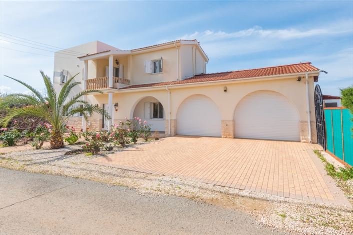 Image No.29-Villa de 4 chambres à vendre à Ayia Marina