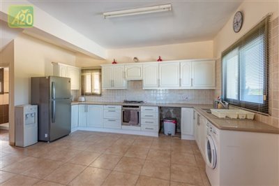 Detached Villa For Sale  in  Kathikas