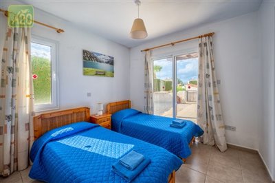 Detached Villa For Sale  in  Argaka
