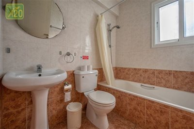 Detached Villa For Sale  in  Argaka