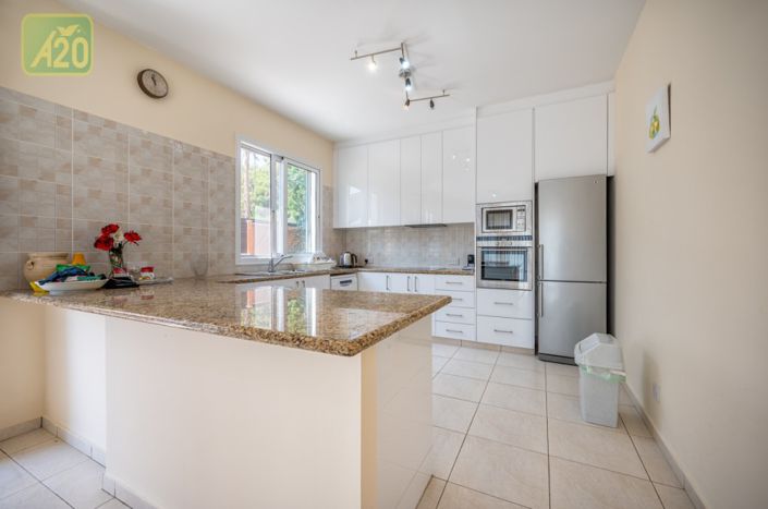 Image No.12-3 Bed Villa for sale