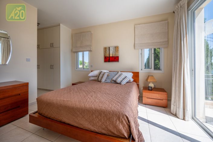 Image No.17-3 Bed Villa for sale