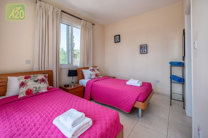 Image No.18-3 Bed Villa for sale