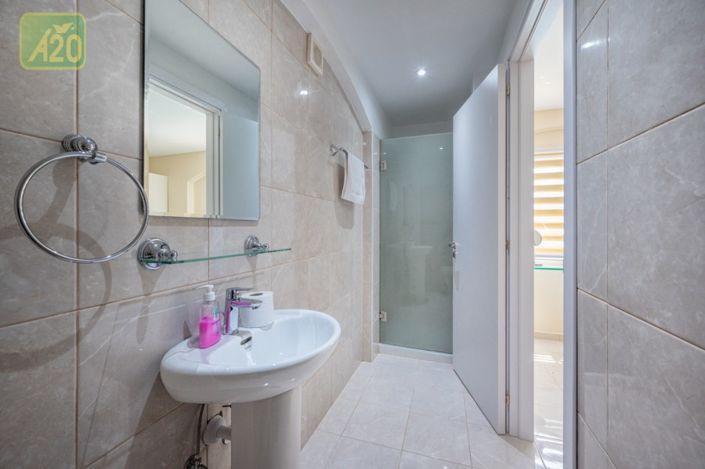 Image No.27-3 Bed Villa for sale