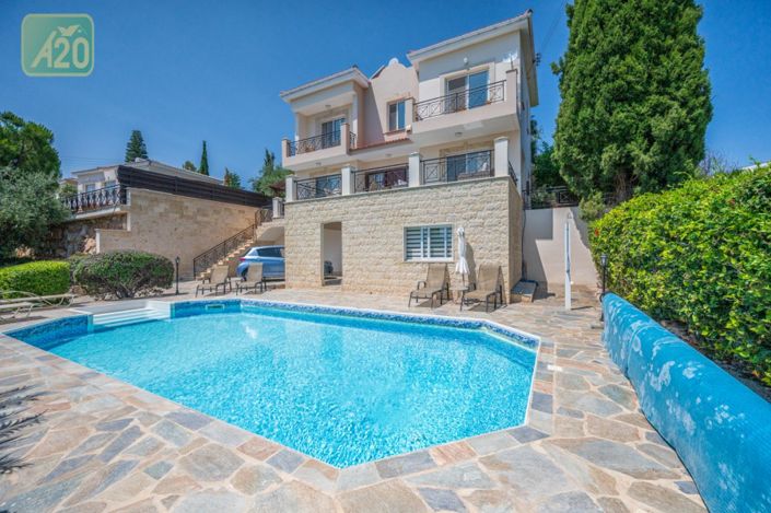 Image No.28-3 Bed Villa for sale