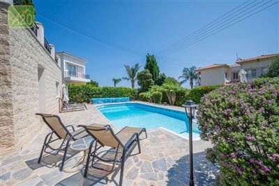 Detached Villa For Sale  in  Neo Chorio