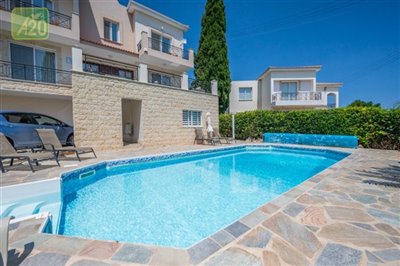 Detached Villa For Sale  in  Neo Chorio