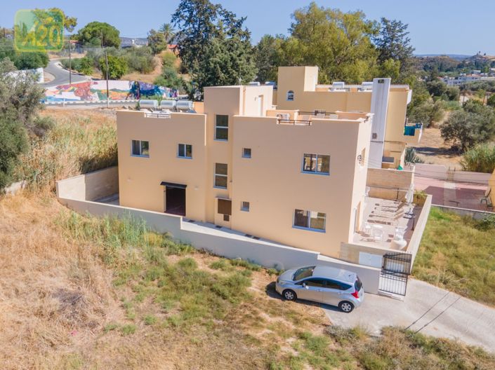 Image No.29-Propriété de 4 chambres à vendre à Polis