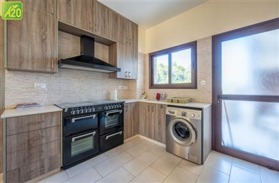 Detached Villa For Sale  in  Peristerona