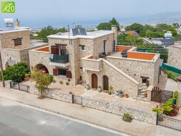 Detached Villa For Sale  in  Droushia