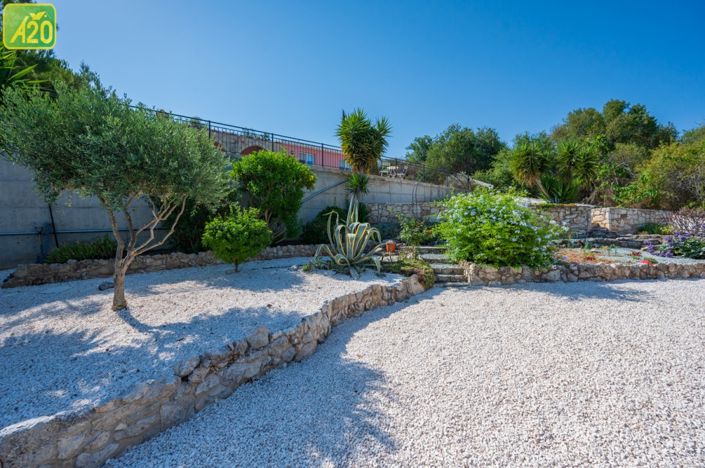 Image No.22-3 Bed Bungalow for sale